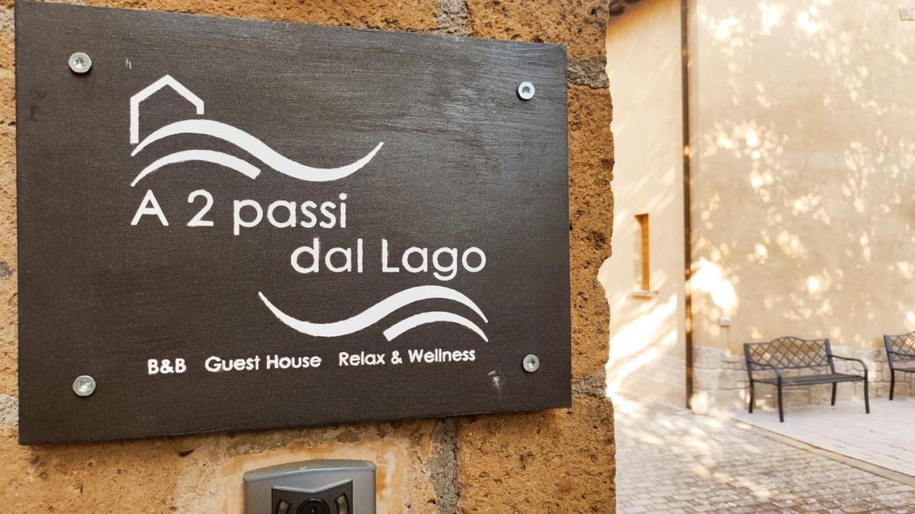 A 2 Passi Dal Lago Grotte di Castro Eksteriør billede
